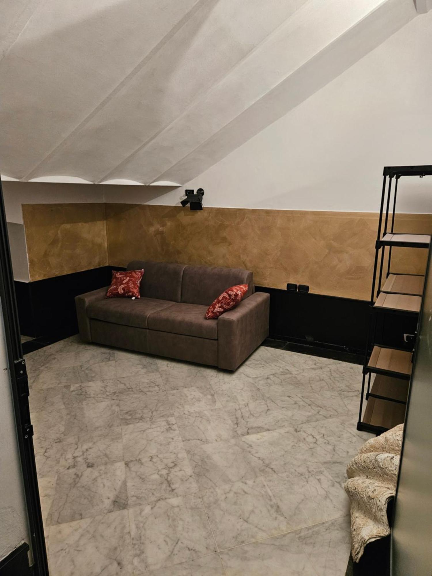 Casa Regis - Free Parking Hotel Genova Exterior foto