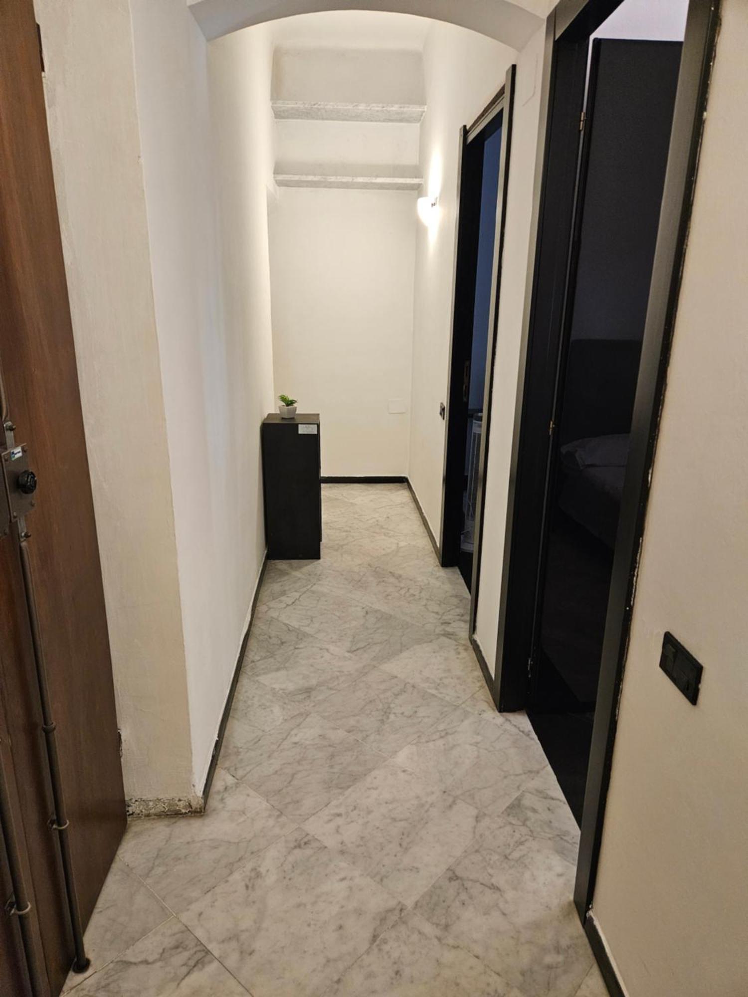 Casa Regis - Free Parking Hotel Genova Exterior foto