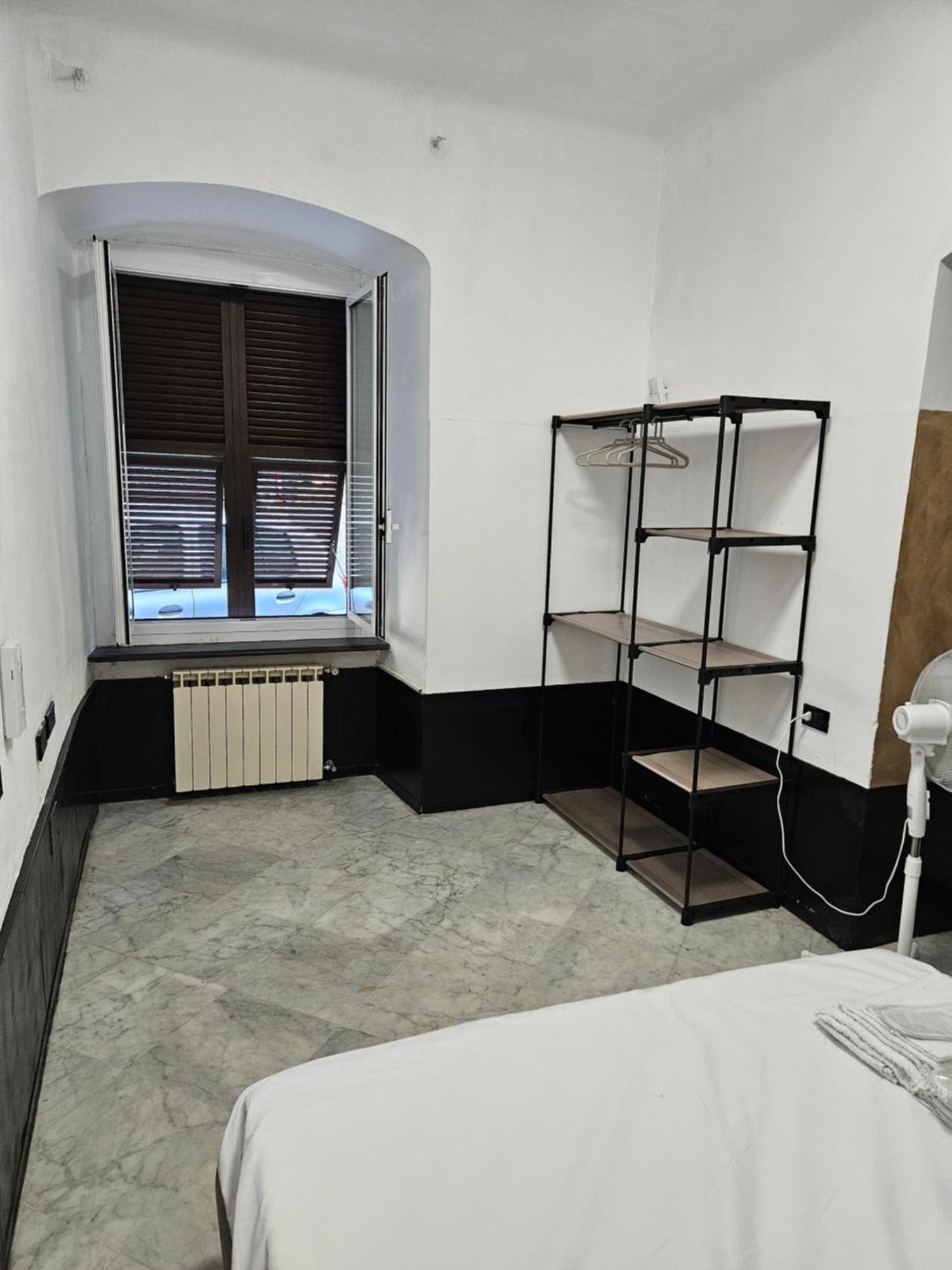 Casa Regis - Free Parking Hotel Genova Exterior foto