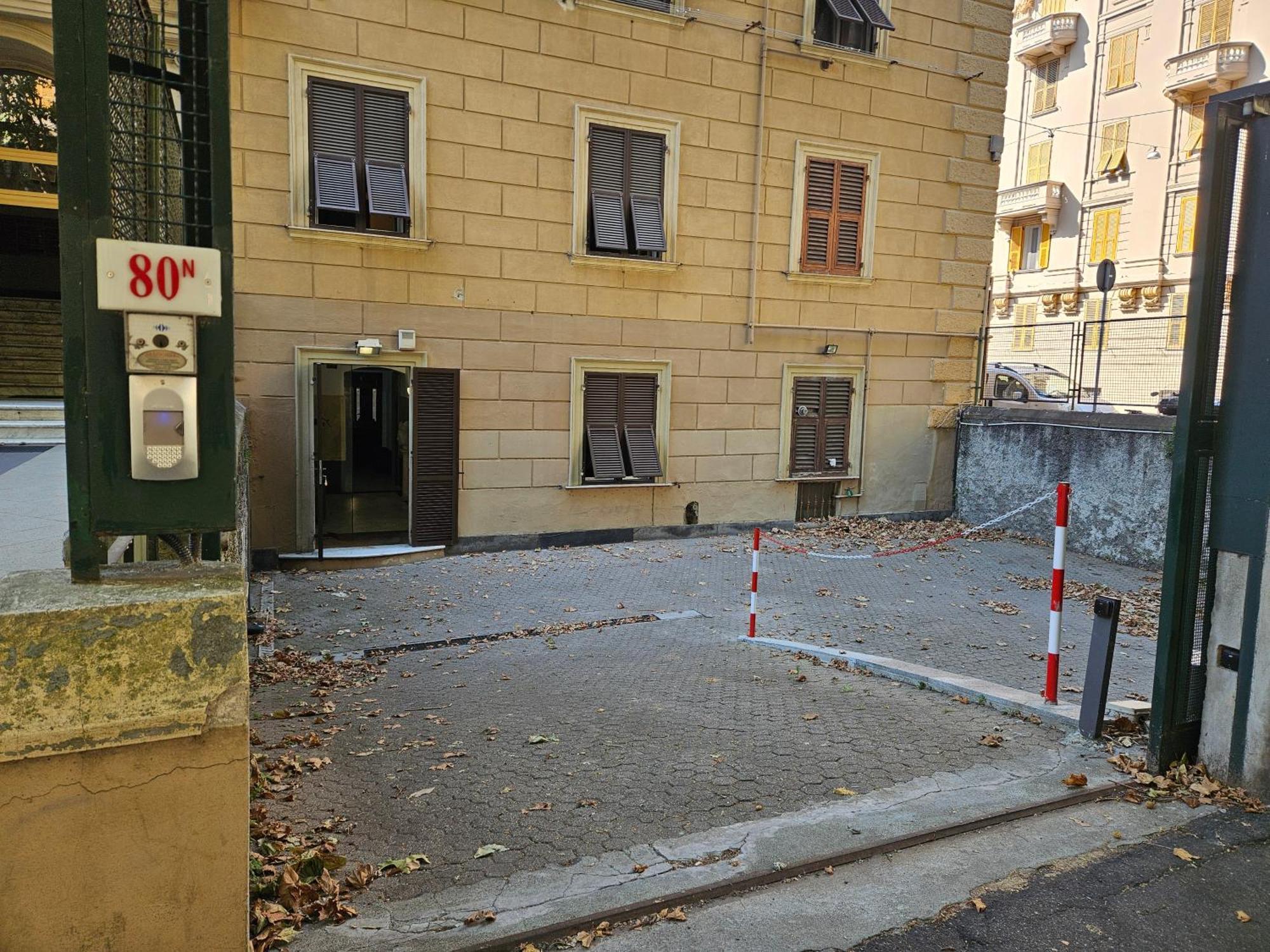 Casa Regis - Free Parking Hotel Genova Exterior foto