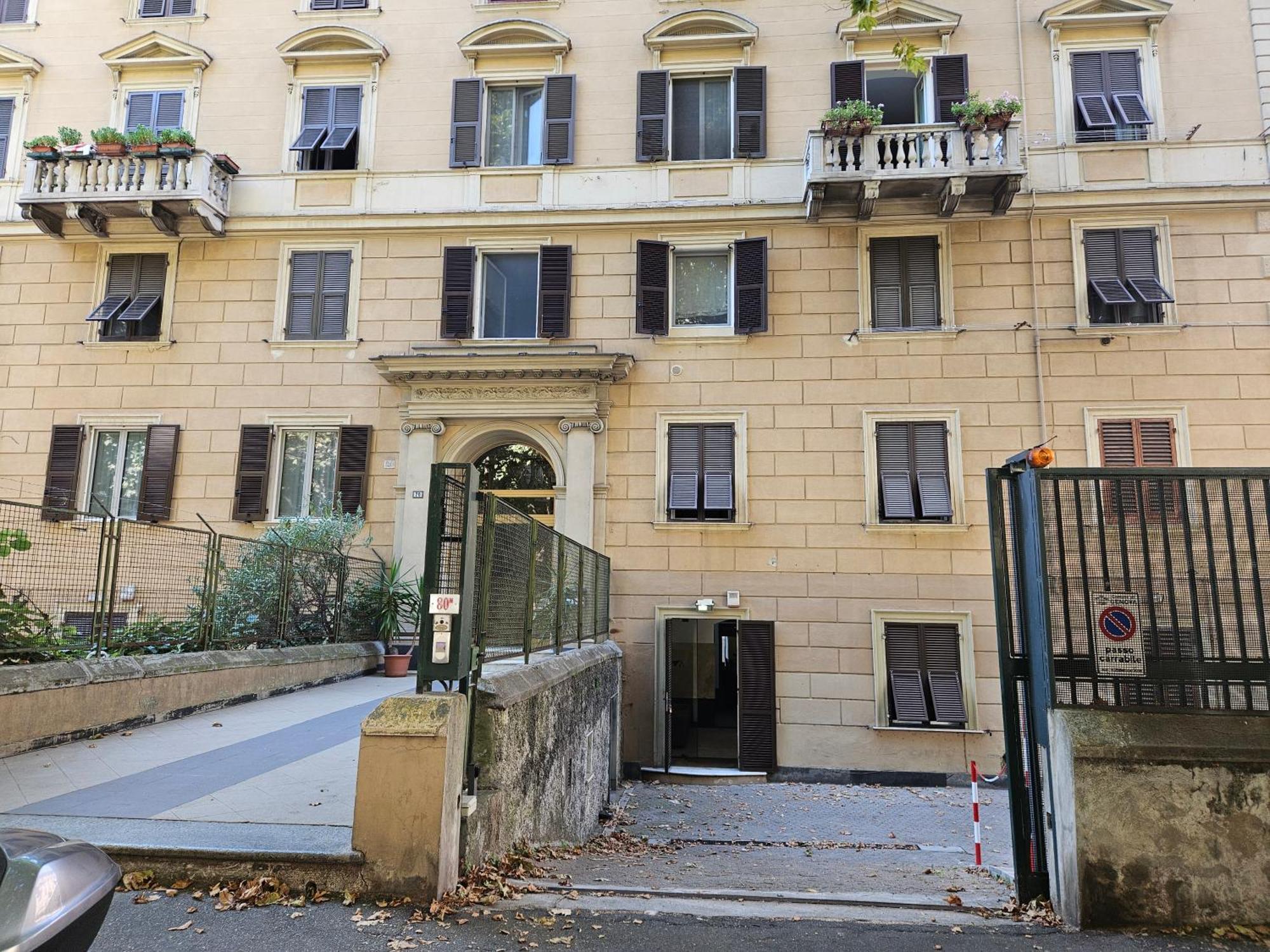 Casa Regis - Free Parking Hotel Genova Exterior foto